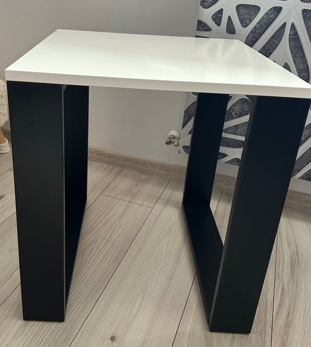 Stolik kawowy h55 cm szer 50,5 cm