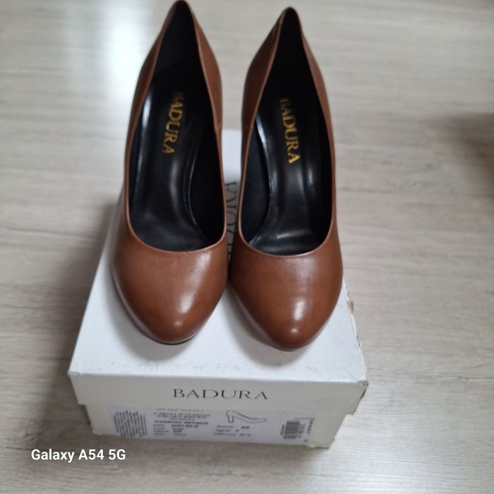 Czółenka damskie Badura roz. 39