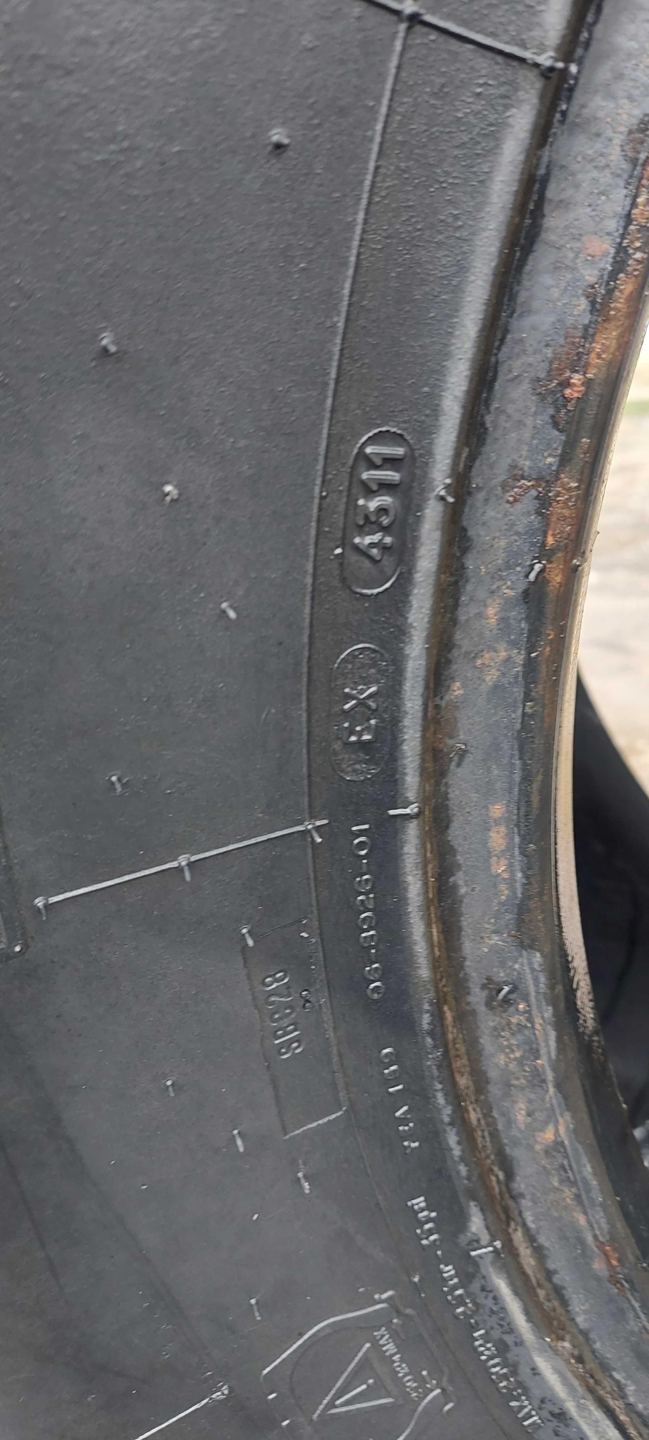 Michelin Multibib 540/65R28 2011 rok 2cm bieżnika