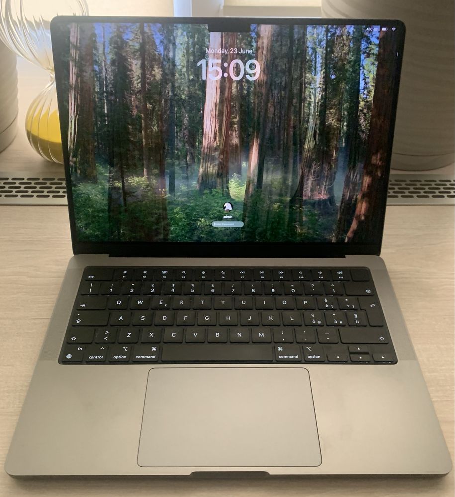 Apple Macbook Pro 14 M2 pro 16gb 1Tb