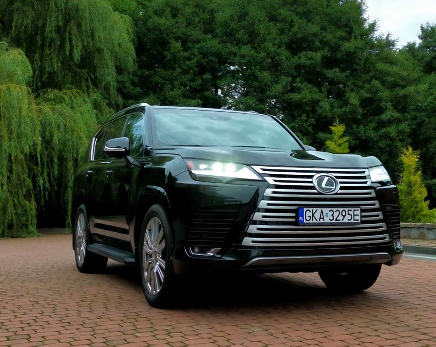 LEXUS LX600 Najem krótkoterminowy