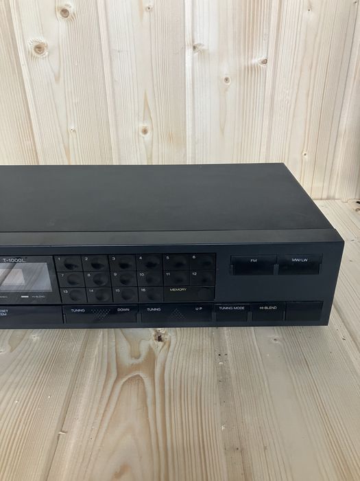 Sansui Quartz PLL Digital Synthesizer Tuner T1000L
