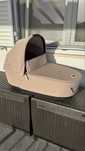 Cybex Priam Lux Carry Cot Alcofa Cozy Beige