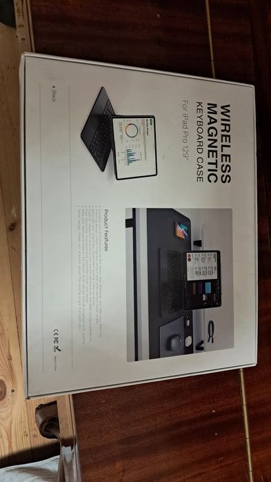 Магнітний чехол- клавіатура для  iPad Pro 12.9”, з рджб підсвіткою.