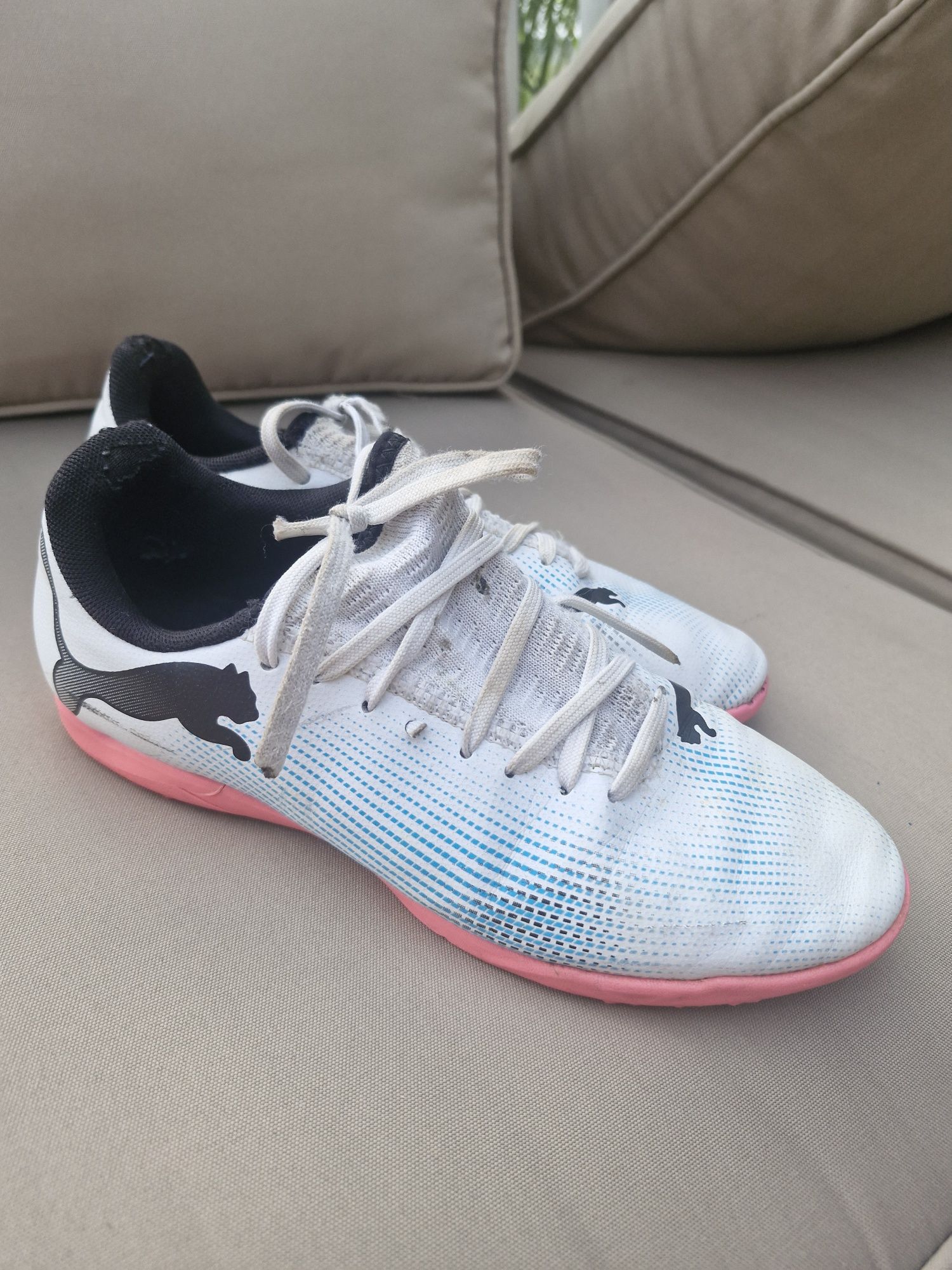 Halówki dziecięce Puma Future 7 play IT JR 37