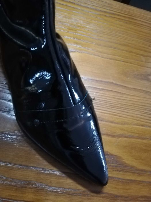 Botas de mulher novas. Liquidação. Vários números