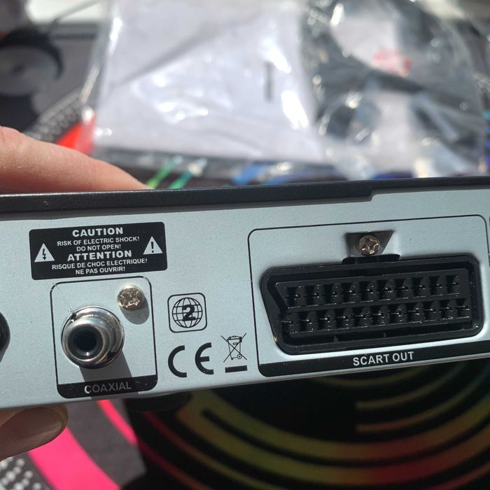 DVD плеєр Hundai DV2X361DU (region 2)