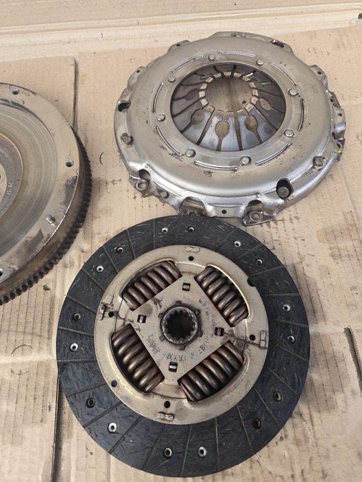 сцепления комплект сцеплення opel Astra G Zafira A  2.0 DTI