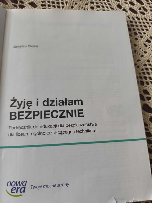 Żyję i działam bezpiecznie . Podręcznik do edukacji dla bezpieczeństwa