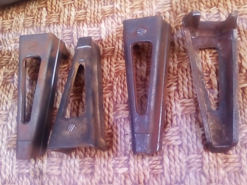 Ножки под ванну чугунные