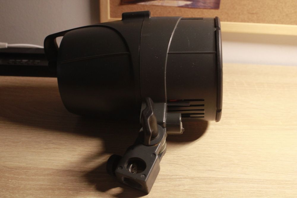 PILNIE sprzedam lampa studyjna Funsports Delicacy 180