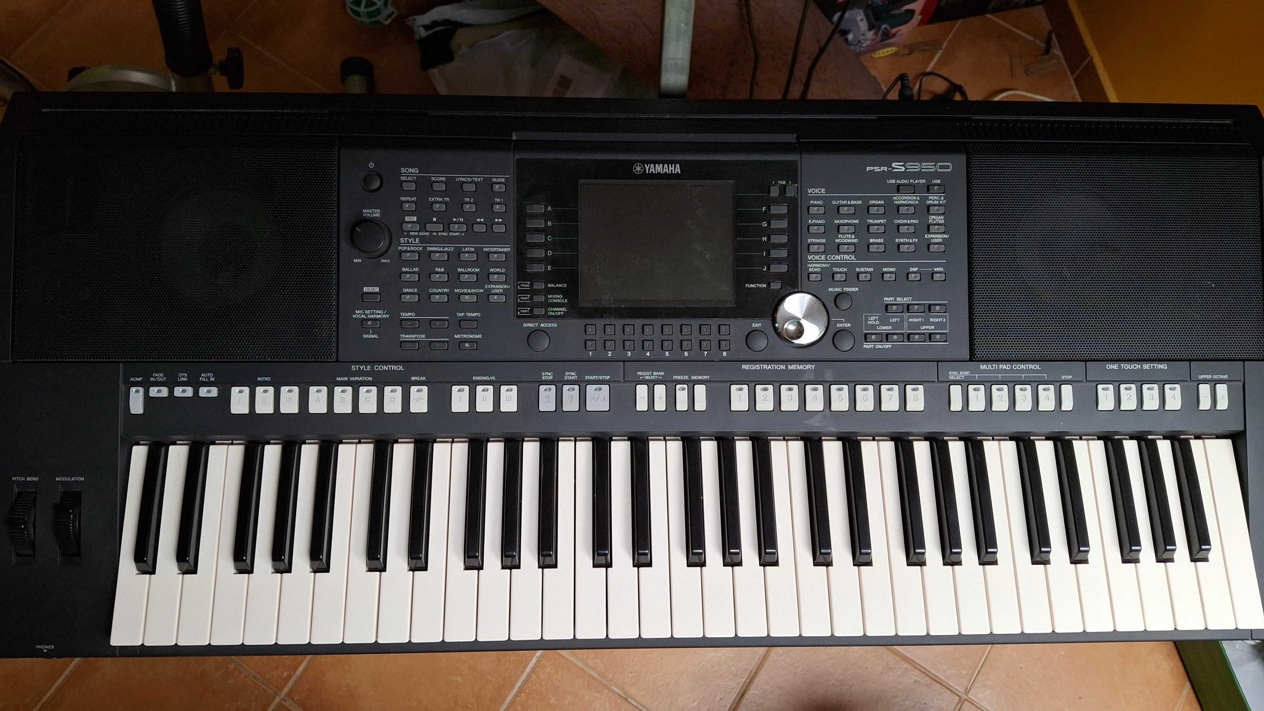 Keyboard Yamaha PSR-S950 - bardzo dobry stan + stojak