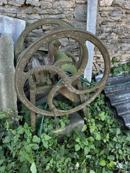 Продам січкарню. Працює і виконує свою роботу