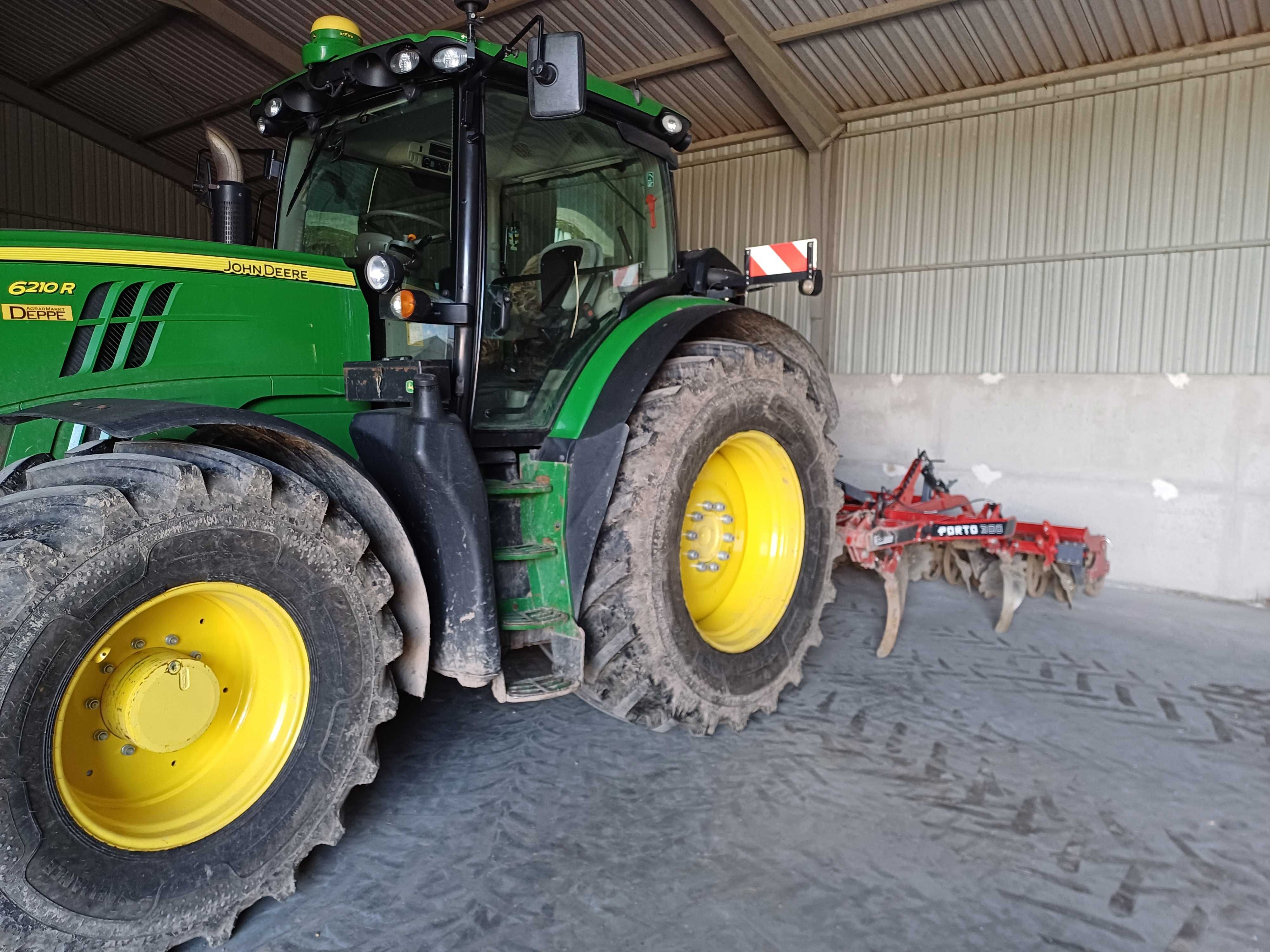 John Deere 6210 R Direct Drive