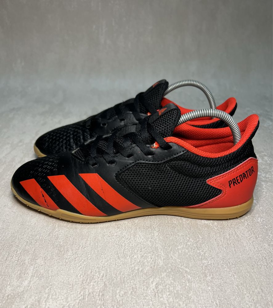 Бампи сороконіжки Adidas Predator 20.4 IN Sala