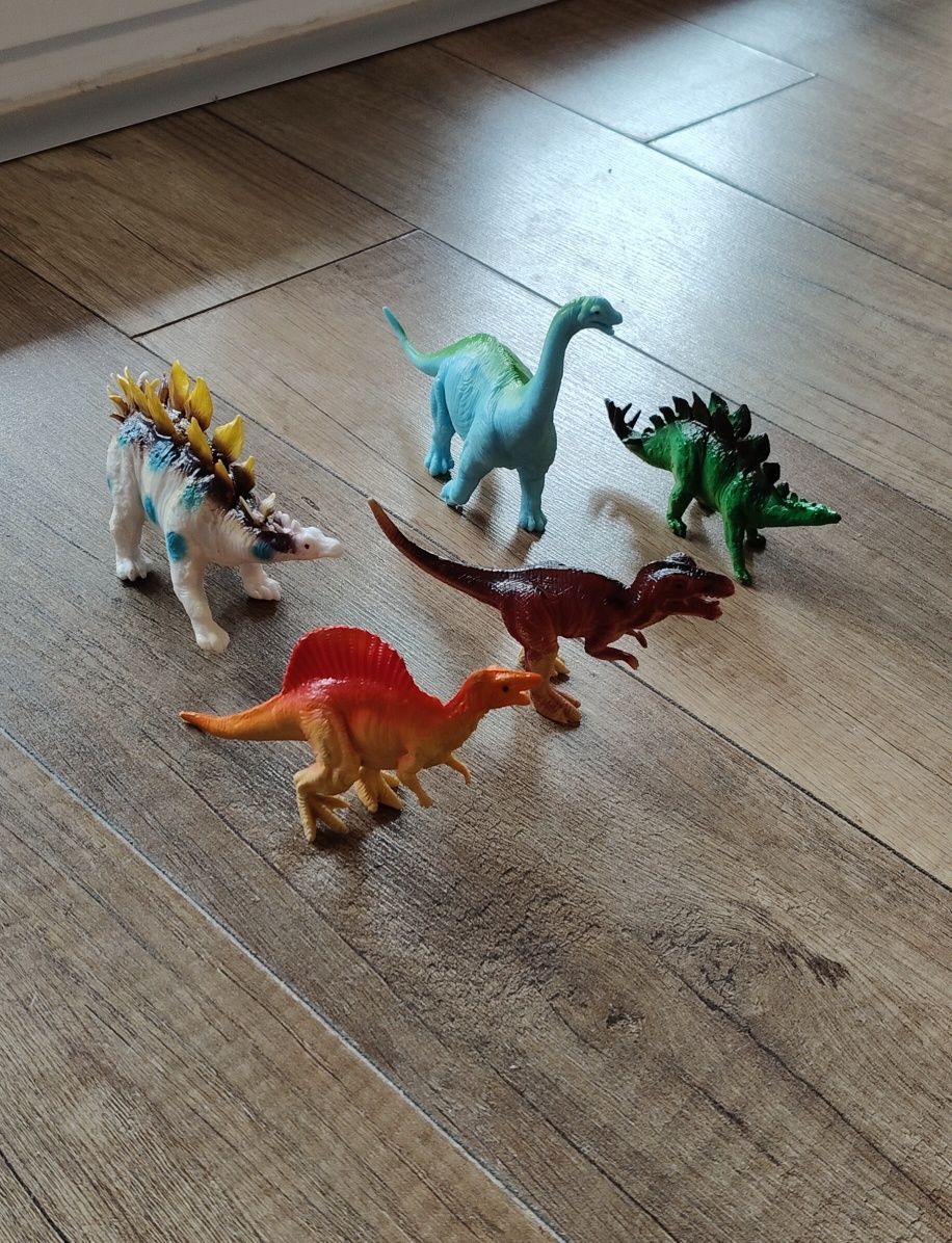 Figurki dinozaurów dinozaury do zabawy dla dzieci kolekcja