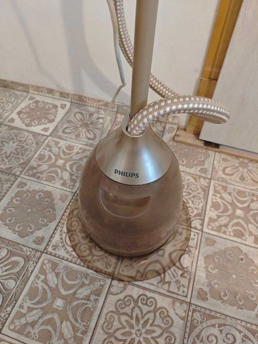 Вертикальний відпарювач, праска Philips