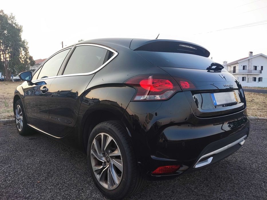 CITROËN DS4 1.6 HDi Diesel 114 cv – 2013 – Automático