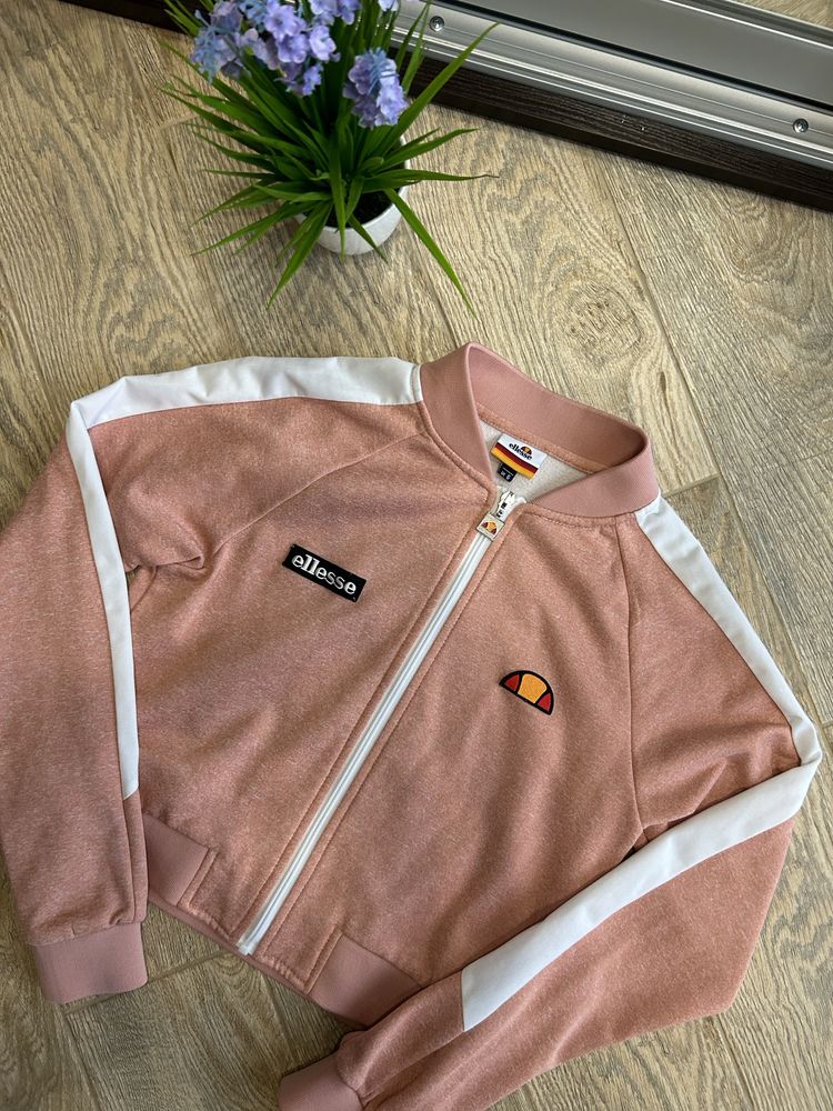 Зіпка Ellesse