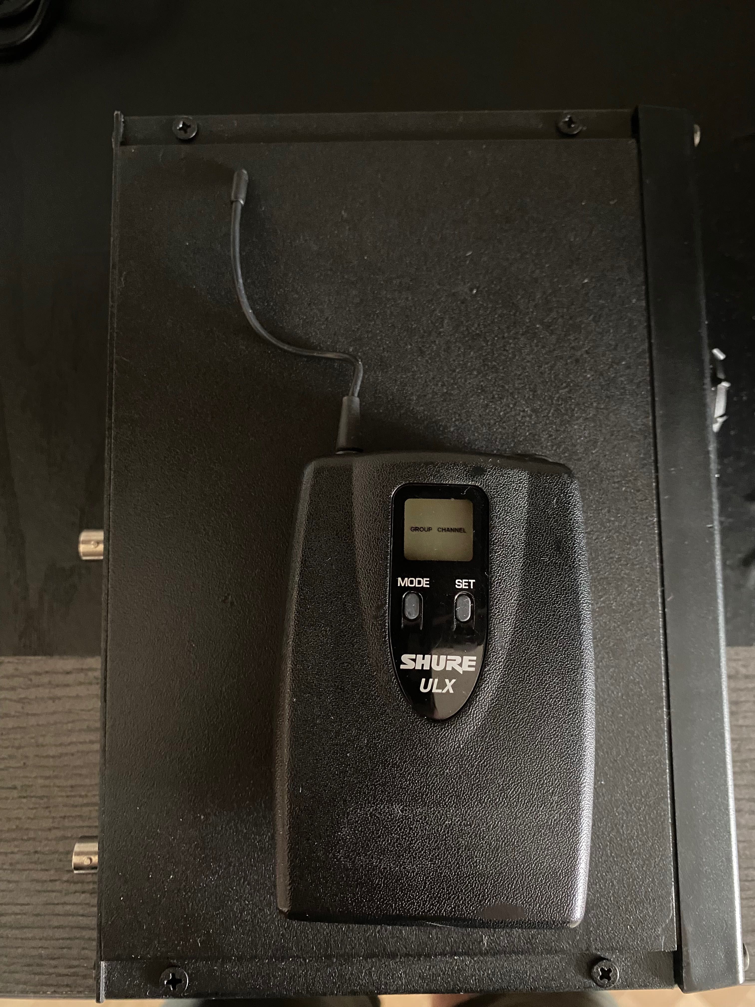 system bezprzewodowy do gitary Shure ULXP4 bodypack ULX1-J1