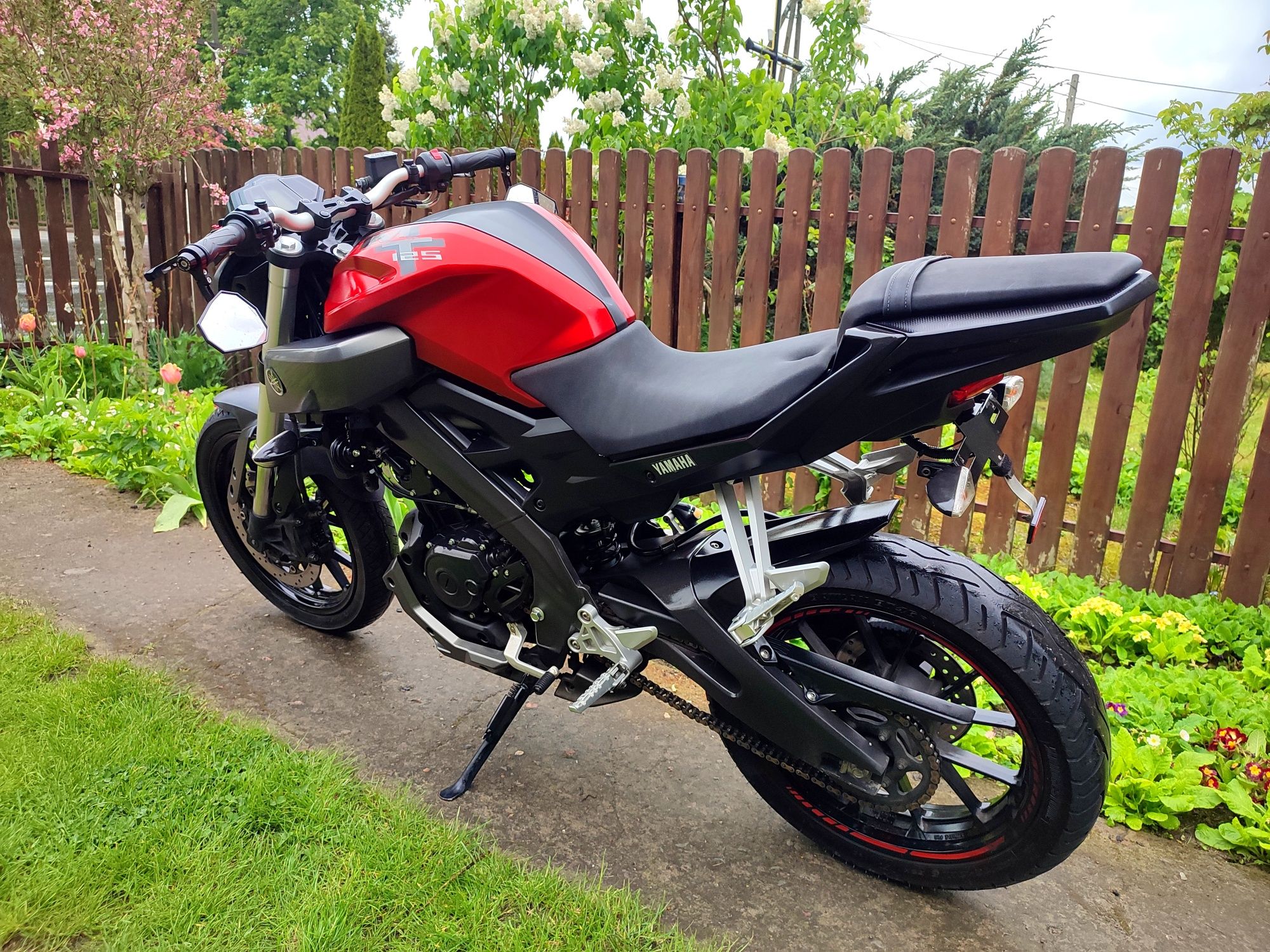 Yamaha MT 125  2015r 22 tys km / TRANSPORT