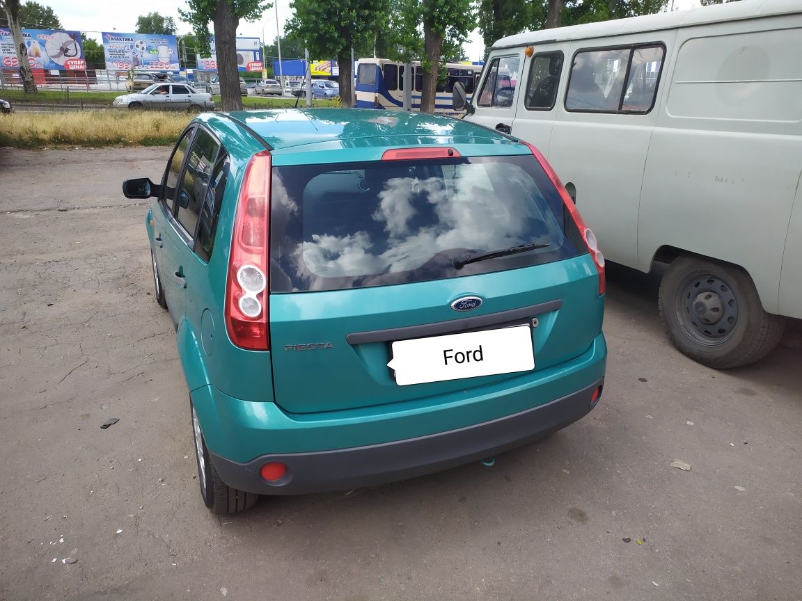 Ford Fiesta MK5 1.4 2007 125000 км Зелёный
Отличное состояние