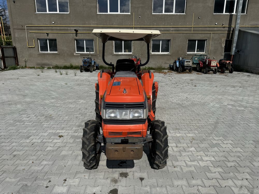Японський трактор Kubota GL241