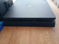 Konsola PS4 z grami w stanie używanym 785zł