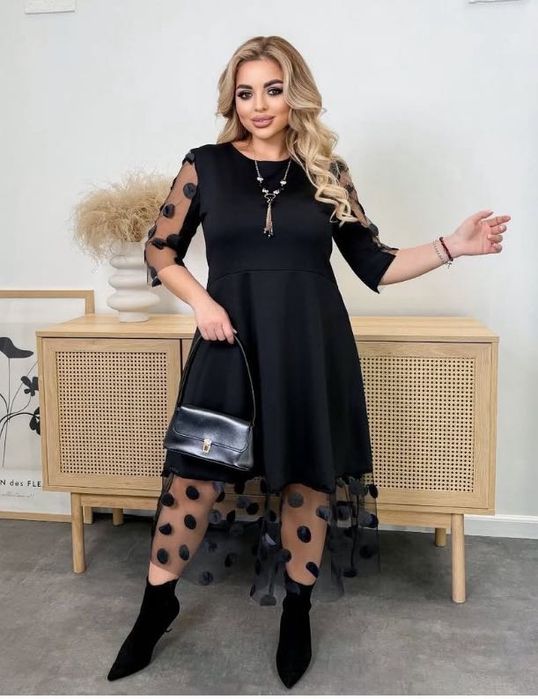 Сукня чорного кольору святкова, великих розмірів (54/58).