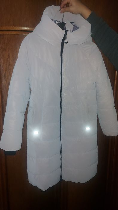 Тепле зимове пальто на дівчинку)Дуже красивий колір)