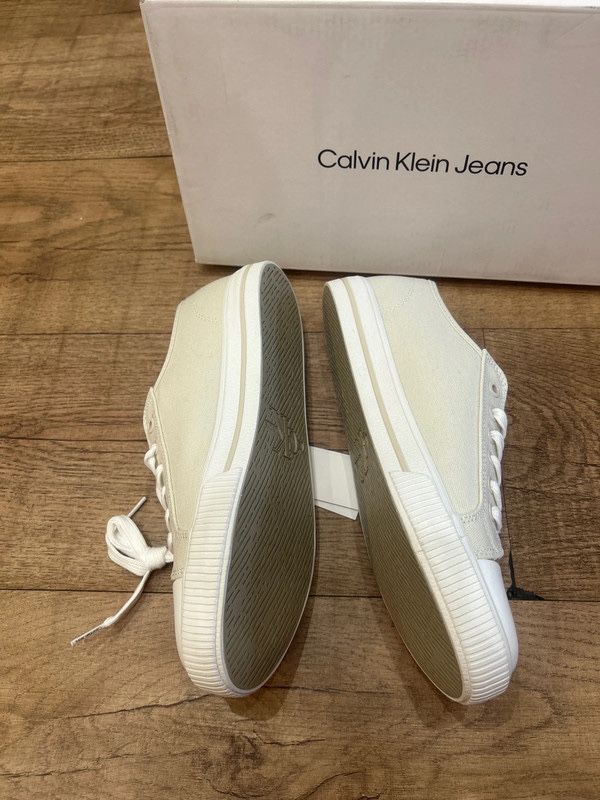 Nowe buty Calvin Klein