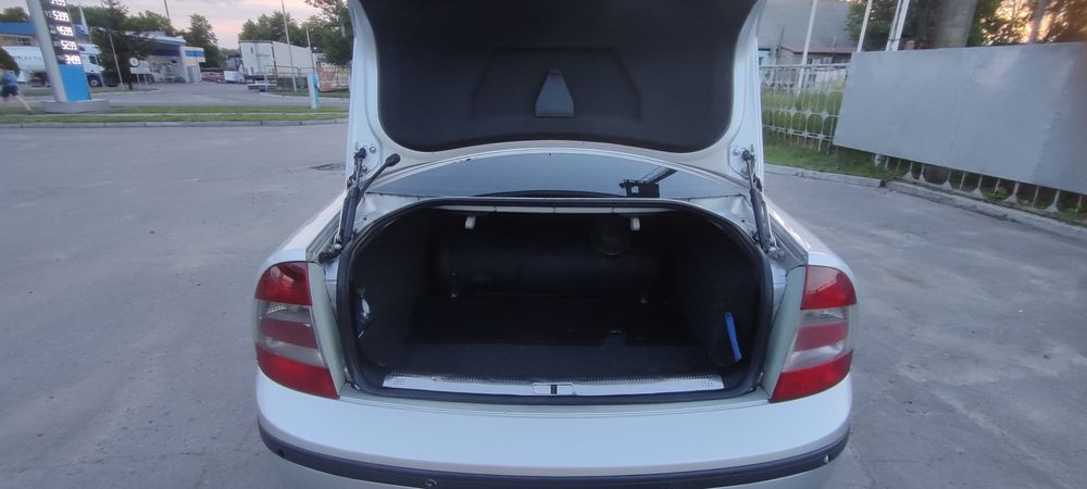 Продаж Skoda superb1
