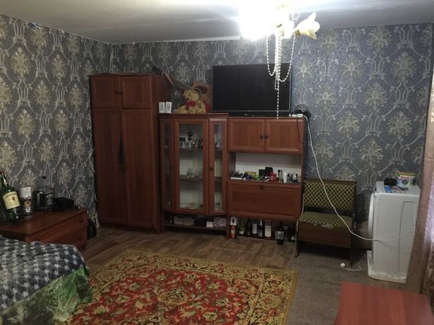 Продаж 2-х кімнат в гуртожитку на Київській
