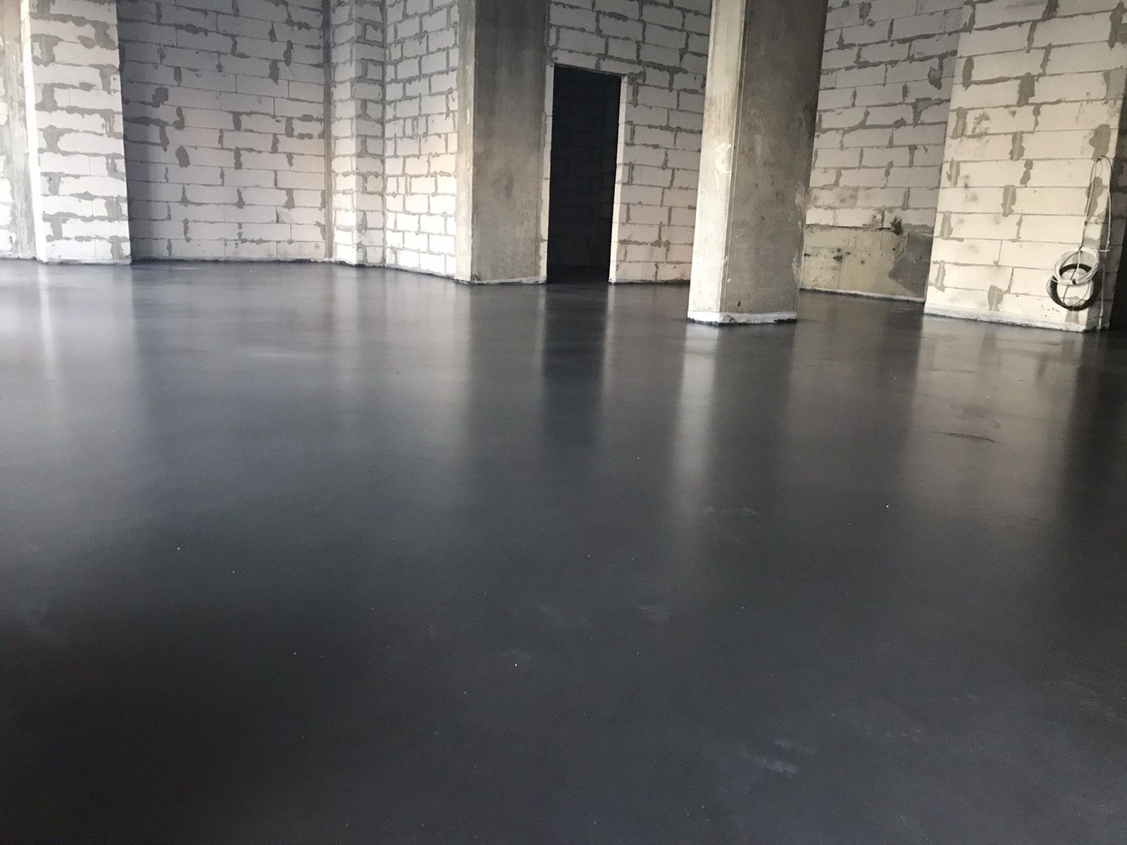Тернопіль.Промислова бетонна підлога.Бетонна стяжка.Топінгова підлога