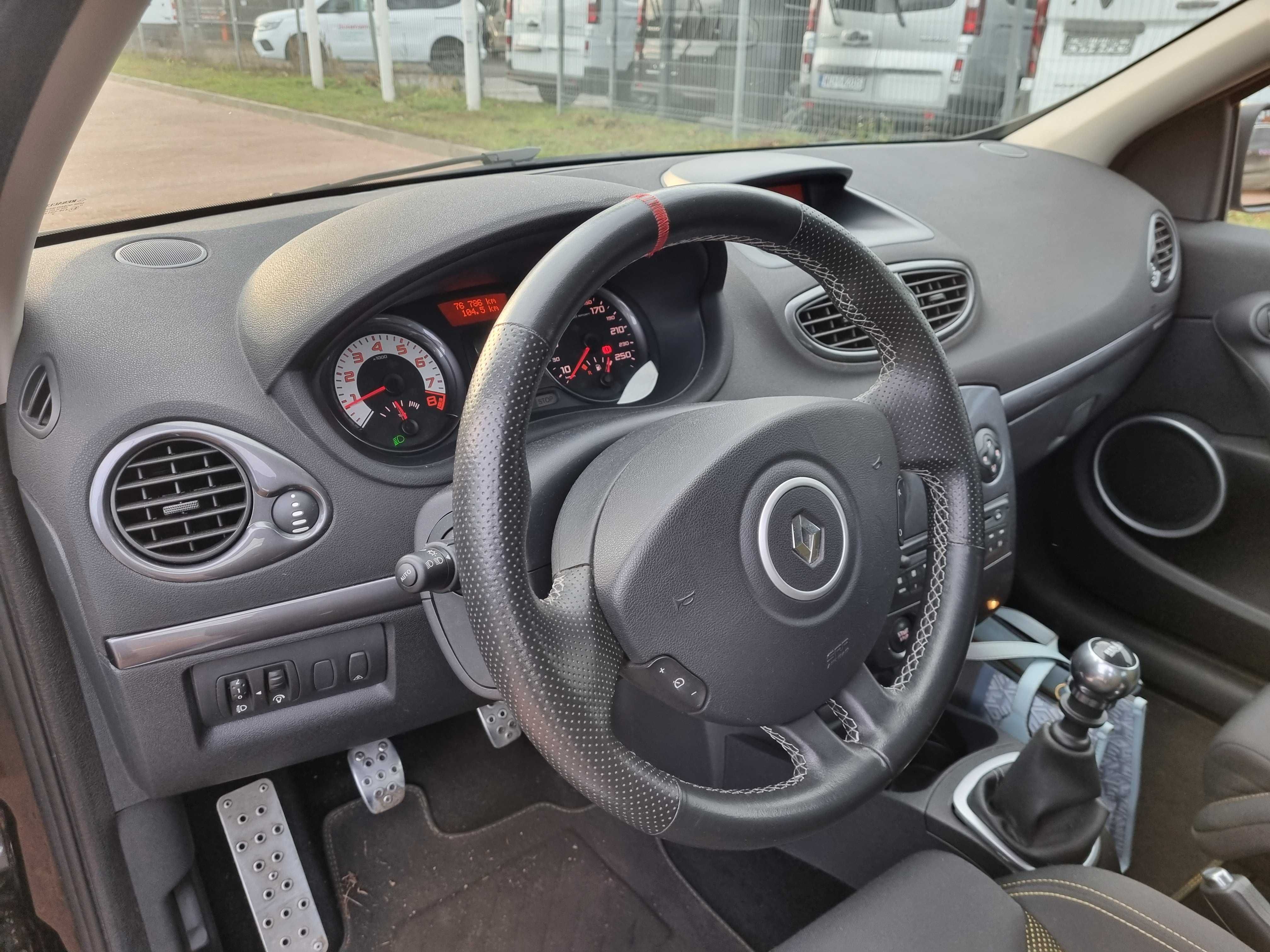 Renault Clio RS Red Bull 2.0 16v 200 limitowana wersja 2012