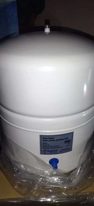 Накопичувальний бак для зворотнього осмосу