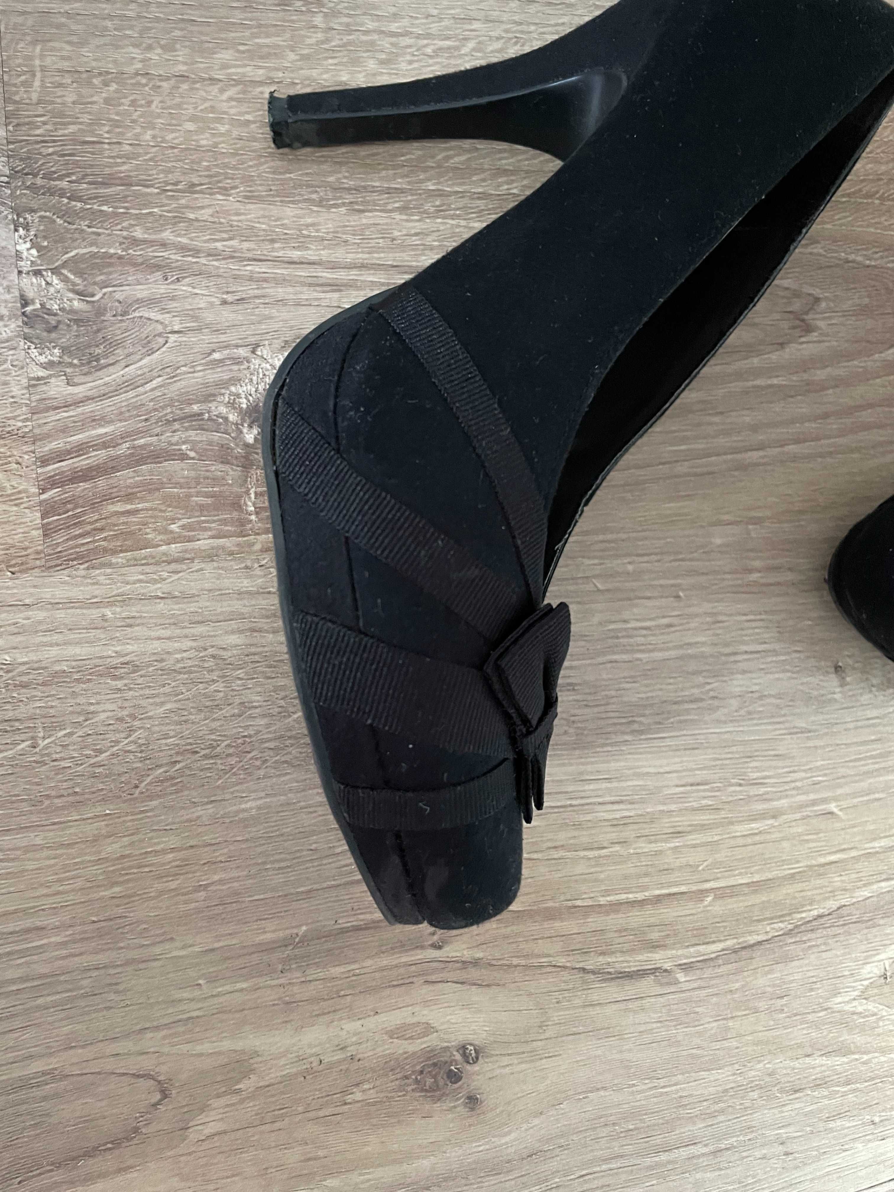 Czarne buty na obcasie szpilki platforma kokarda eleganckie Graceland