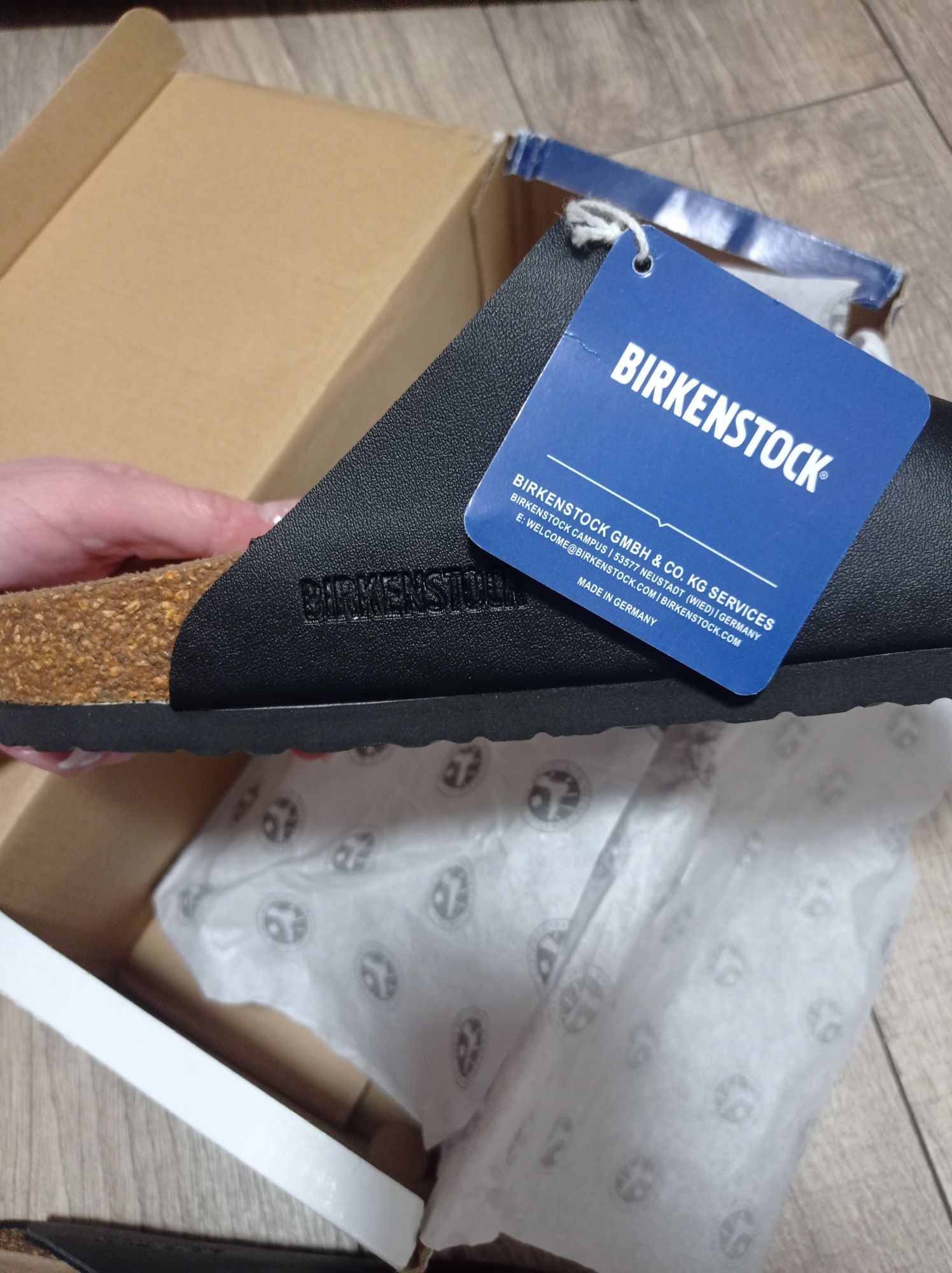 Шльопанці, сандалі Birkenstock