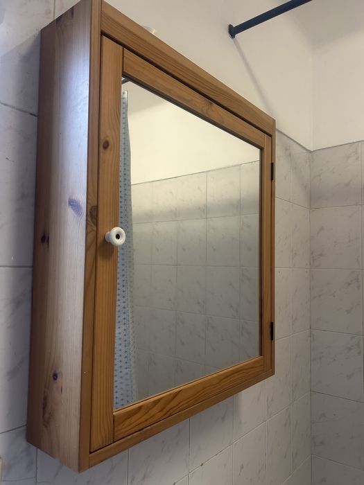 Móvel de parede com espelho para WC