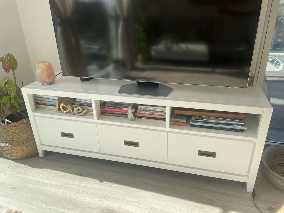 Móvel TV branco 160cm