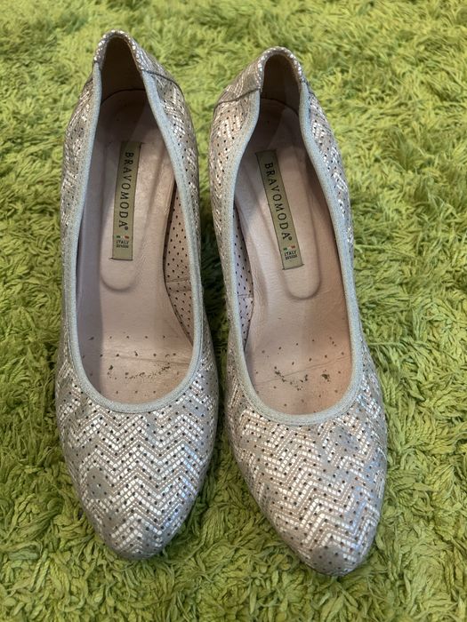 Buty na koturnie 37