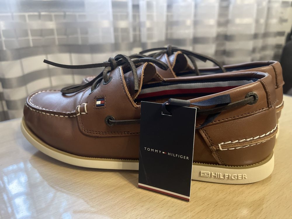 Туфлі шкіряні Tommy Hilfiger