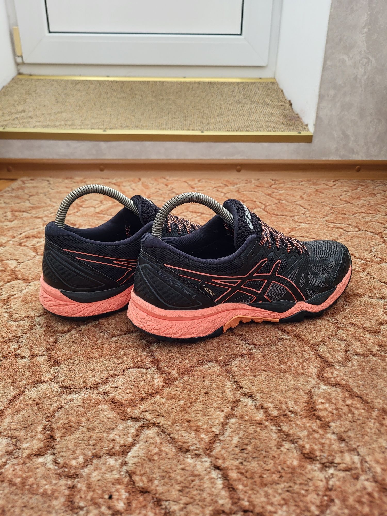 Оригинальные женские кроссовки Asics Gel-Fujitrabuco 6 Gore-tex