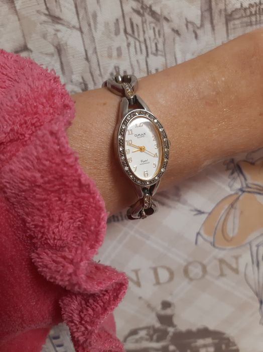 Часы наручные женские Q&Q