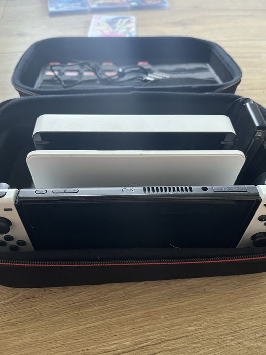 Nintendo Switch OLED + DODATKI