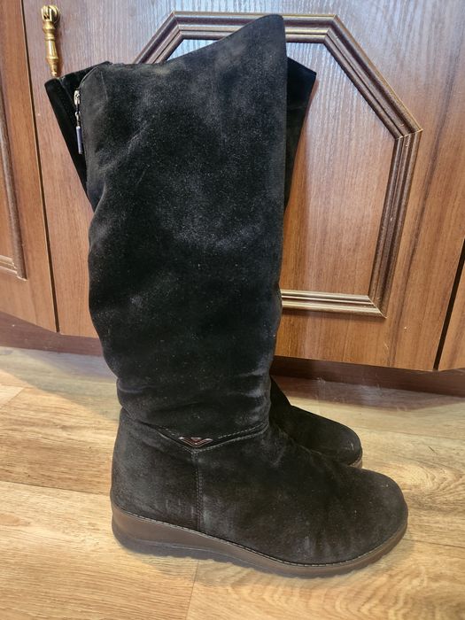 Жіночі зимові чобітки.