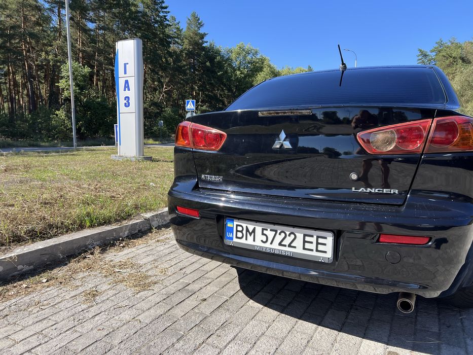 Продаю авто лансер 10