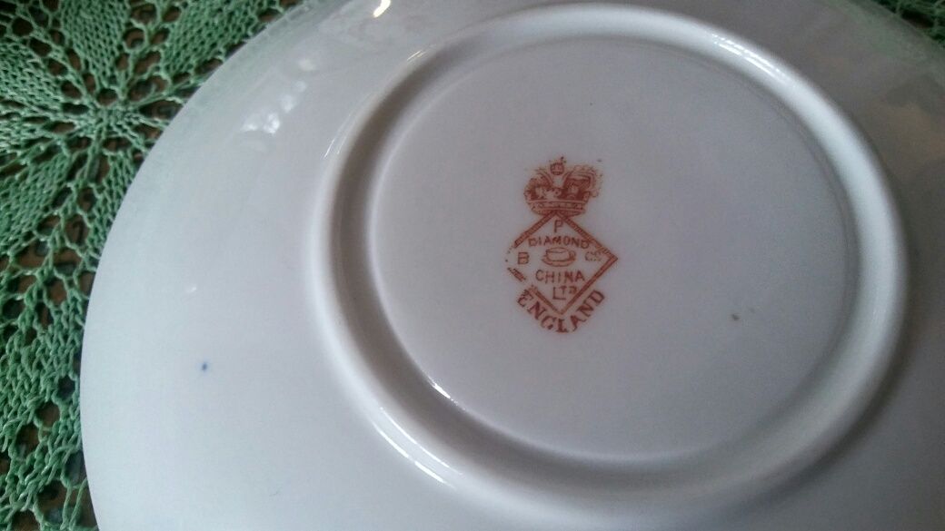 Filizanka bone china - Diamond England