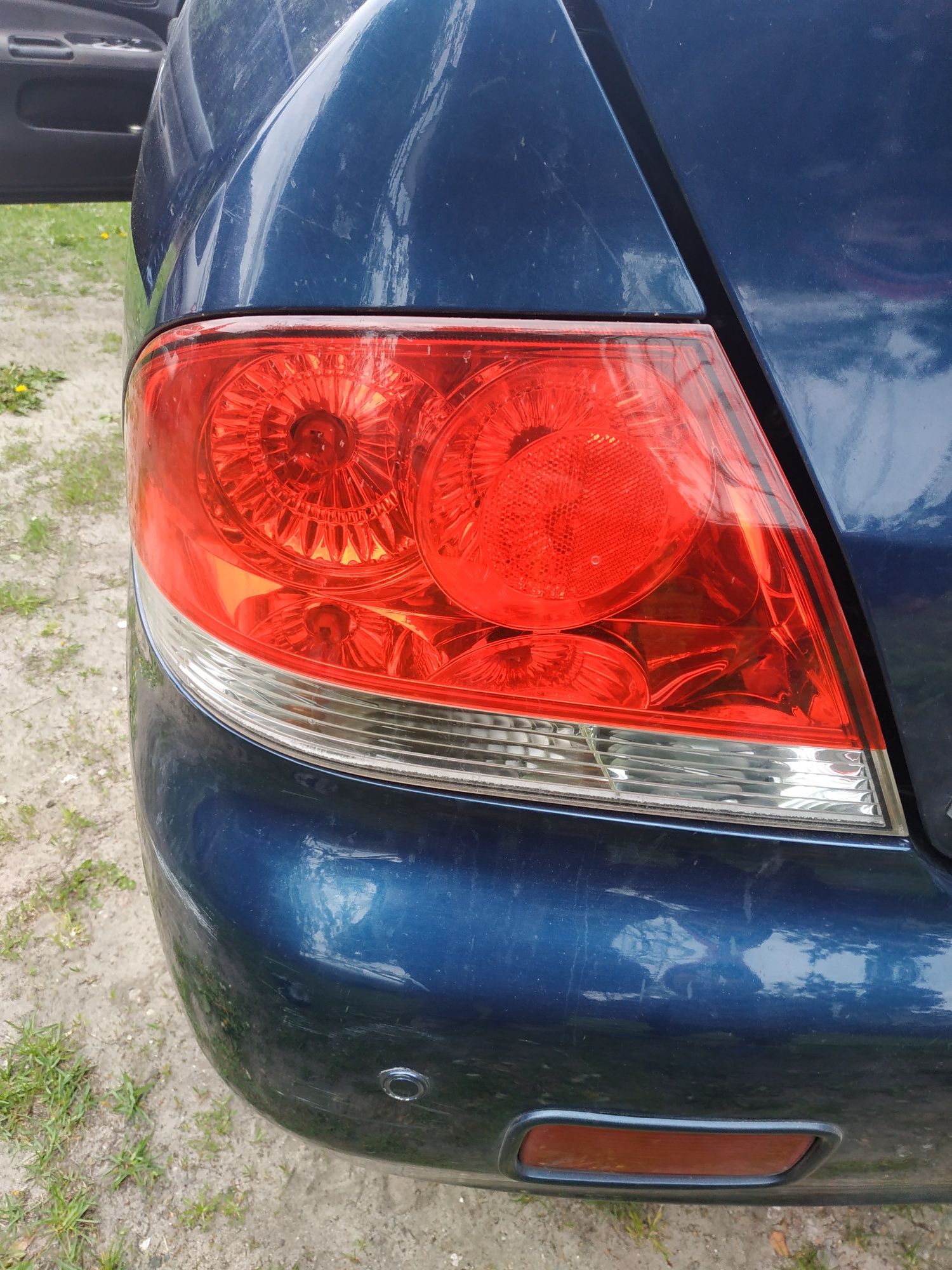 Lampy tył Lancer VII sedan Europa 2006 R stan idealny oryginał