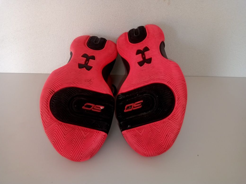 Under Armour nr 33.5--22 cm